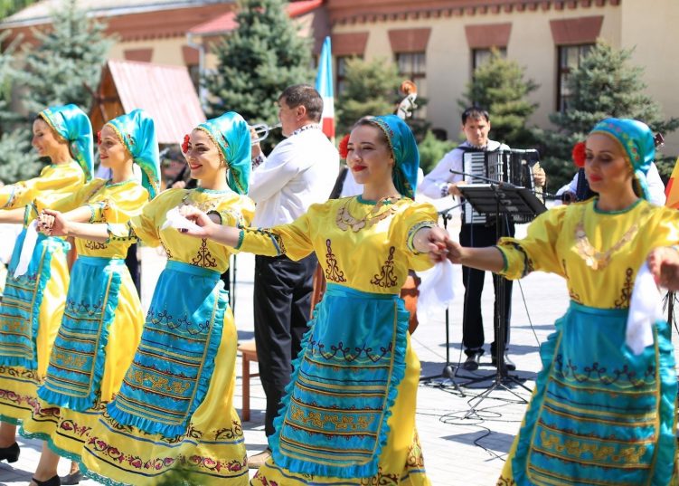 Открытие винного подворья Г.Комрат