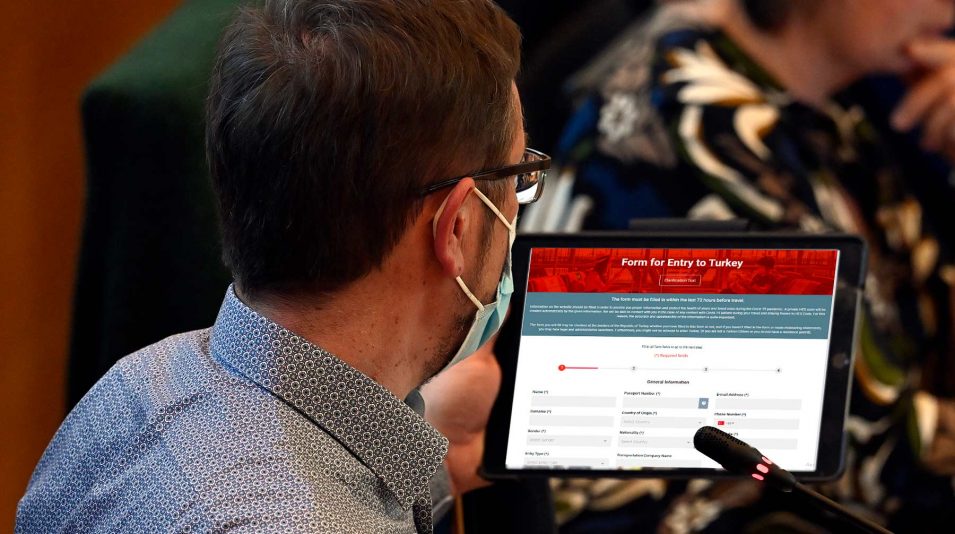 Турция с 15 марта вводит электронные анкеты для въезда