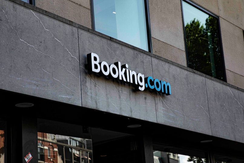 Booking.com оштрафовали на €413 млн за нечестную конкуренцию в Испании