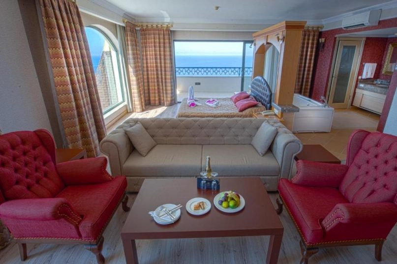 💛🤍 Turkey 2025! Alanya! Utopia World 5*! Din 17.05 - 7 zile! 💙💚