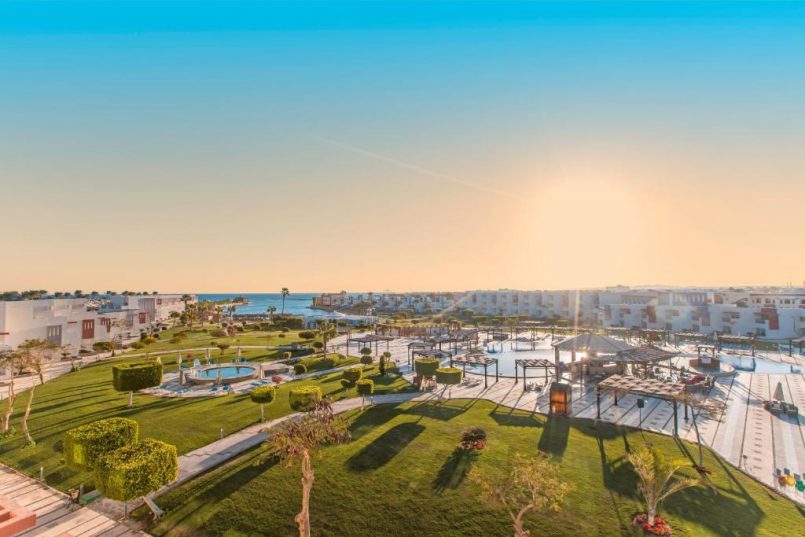 🌅 Sunrise Crystal Bay Resort Grand Select 5* (Hurghada) – роскошный оазис 🏝✨