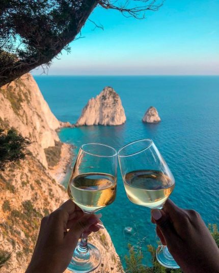 🌊 Montenegro! Куда поехать? Мы знаем, идеальный отель Huma Kotor Bay 5* (Kotor)! 🌅✨