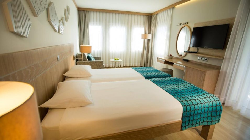 📢 OFERTĂ FIERBINTE LAST MINUTE 🔥🌴 – Paradisul tău de 5⭐ Turcia, malul Mării Egee! 📅 Plecare: 01.05.2025 | 7 nopți All Inclusive 💶 Preț: de la 794€