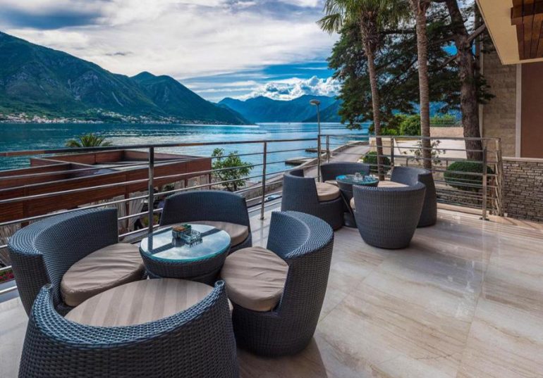 🌴 Черногория — это чистое море, горы, тишина и гастрономический восторг! С 01.06! 🌸🍒😎